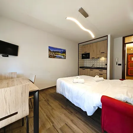 Hostdomus - Center Flat