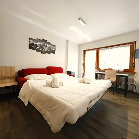 Hostdomus - Center Flat Apartment Sestriere